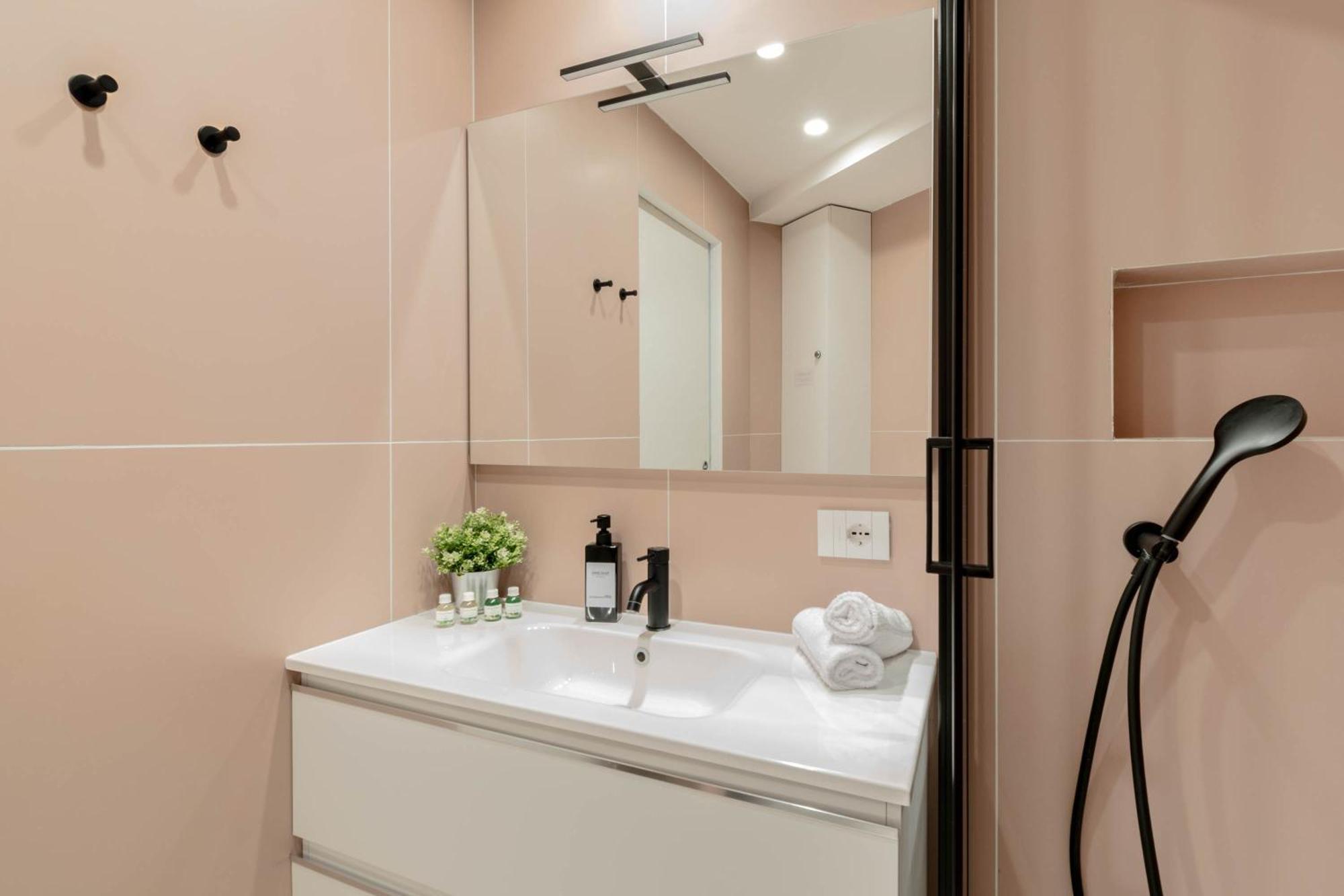 Design Suite 39 - Metropolitana M4 - Aeroporto Linate Milano Ngoại thất bức ảnh